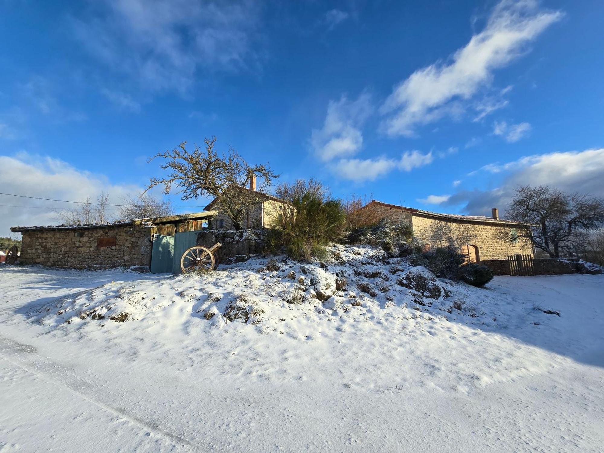 Gite La Menou Villa Usson-en-Forez Exterior photo